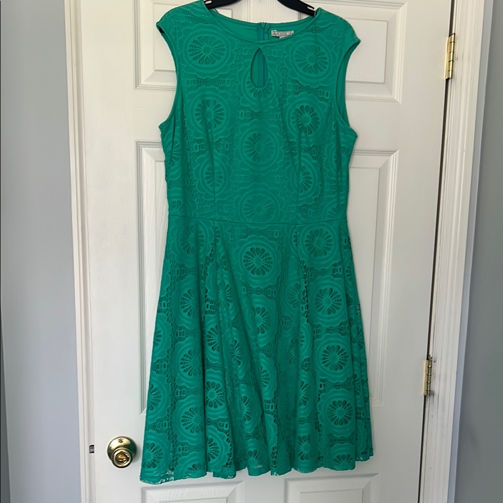 Elegant Green Lace Dress